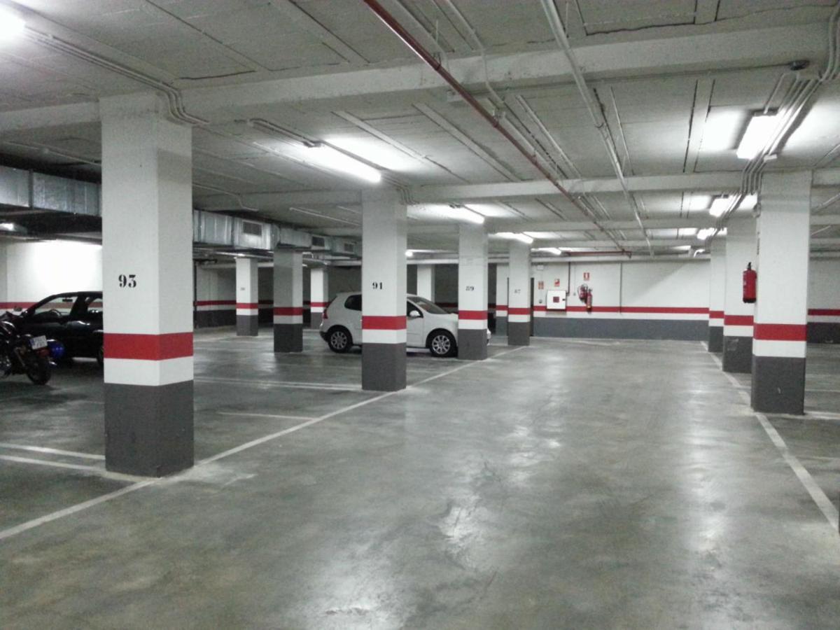 マラガMlg - Apartamento Trinidad Con Parkingアパートメント エクステリア 写真